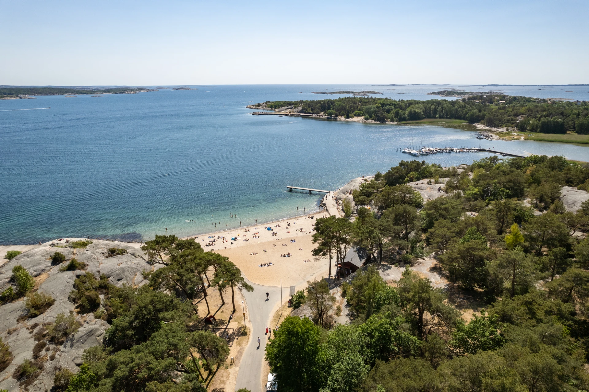 Sandstrand och klippor Smithska udden