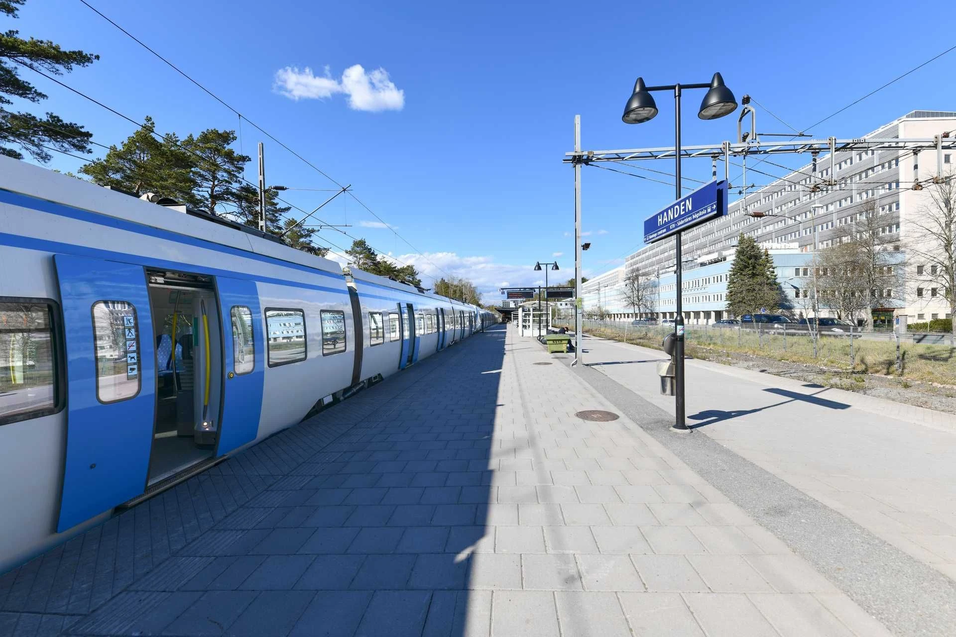 Handens pendeltågsstation