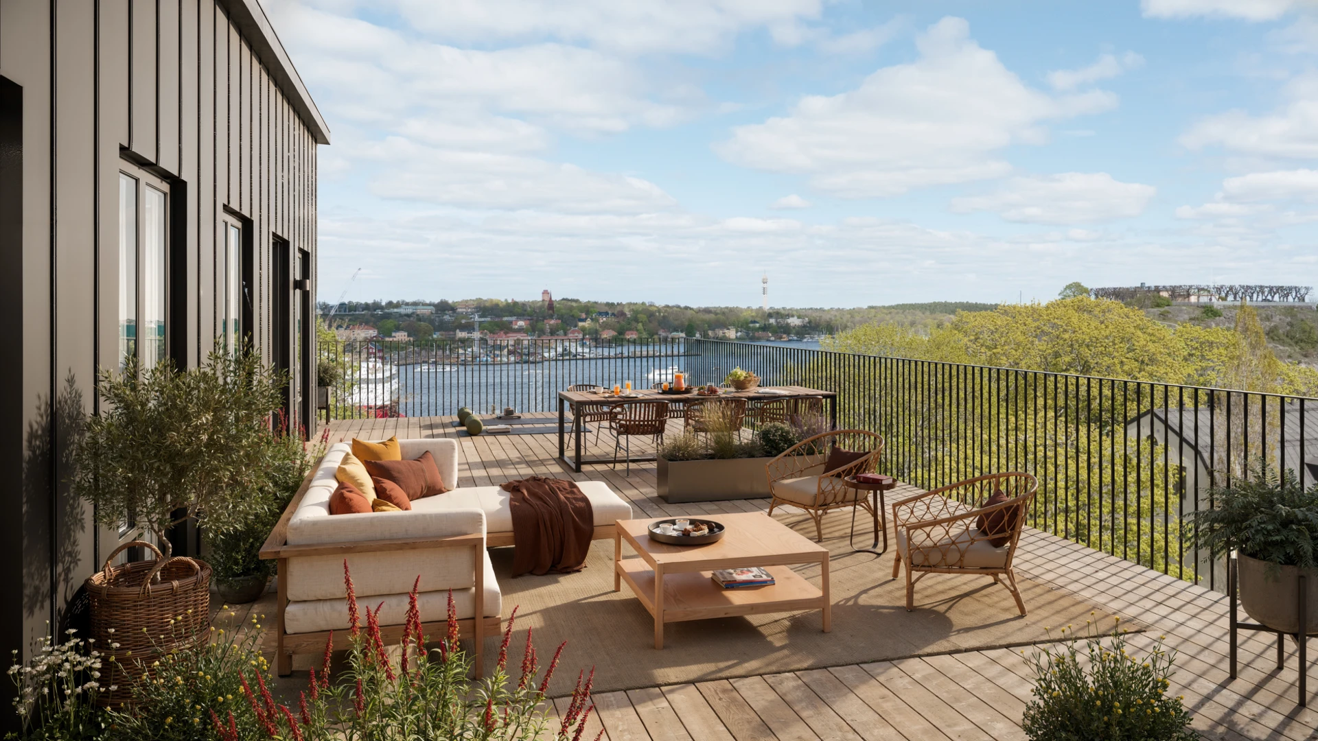 Privat terrass med hänförande utsikt