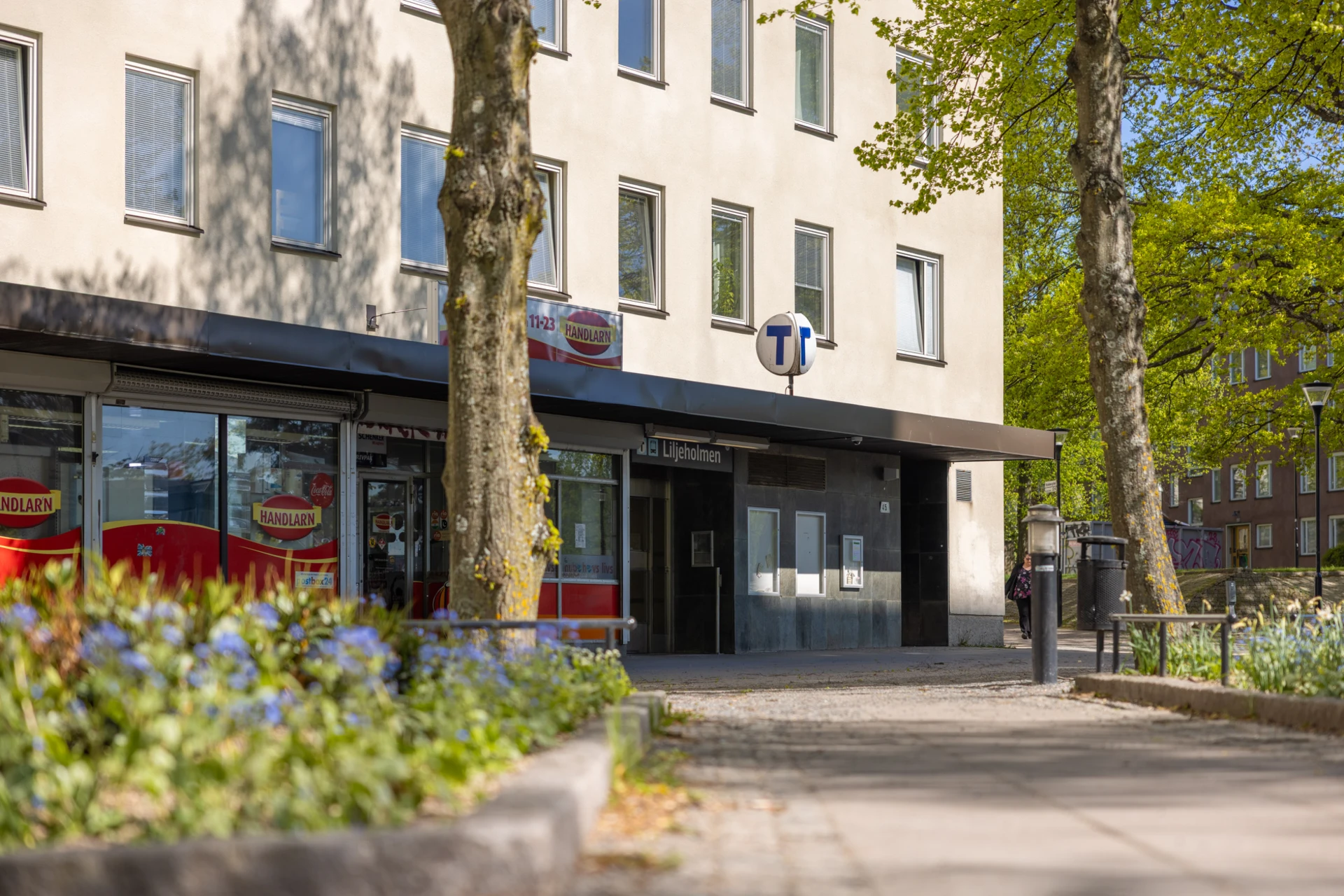 Närlivs och T-bana i huset