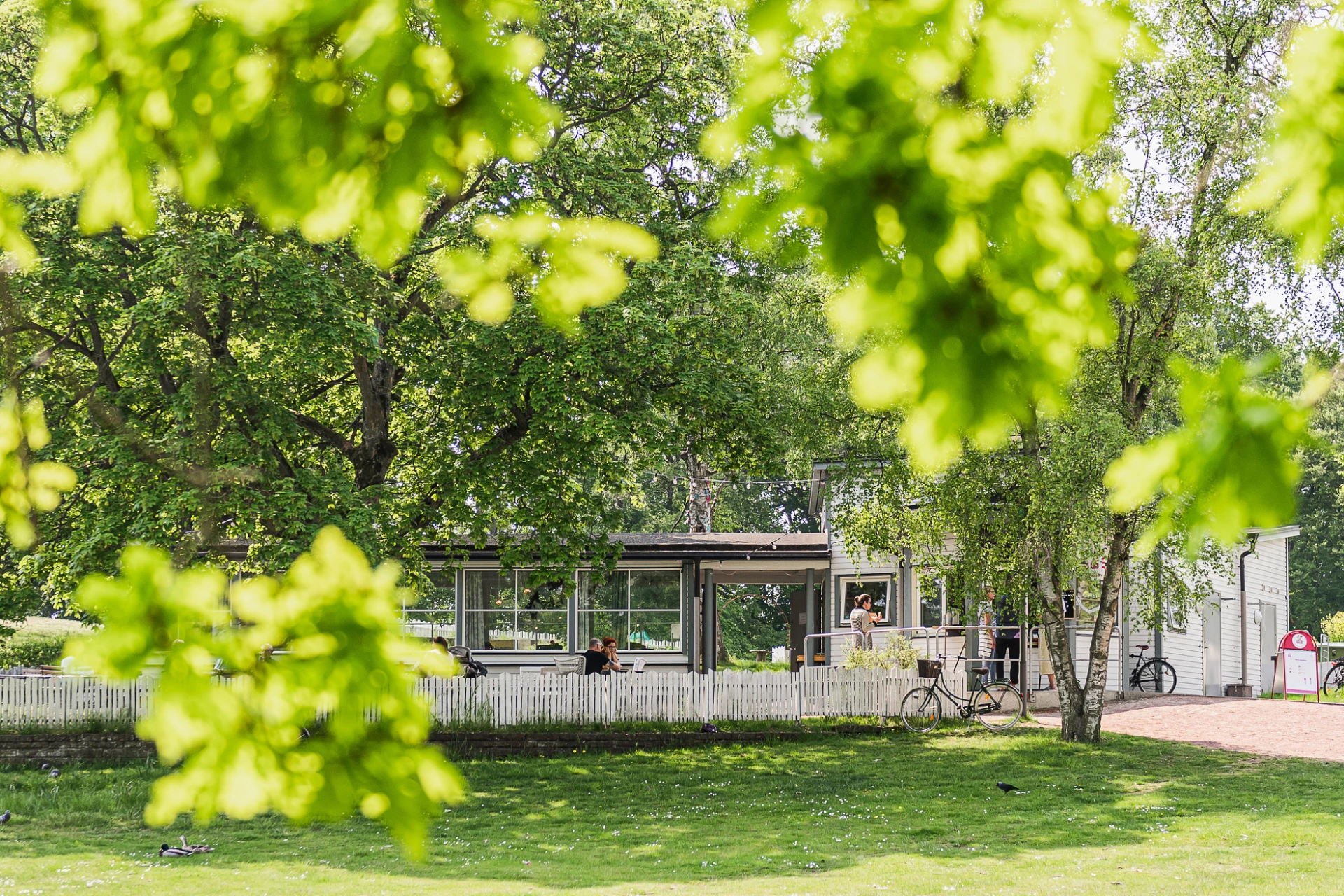 Mysiga Beijers Parks café med vällagad mat och hembakat