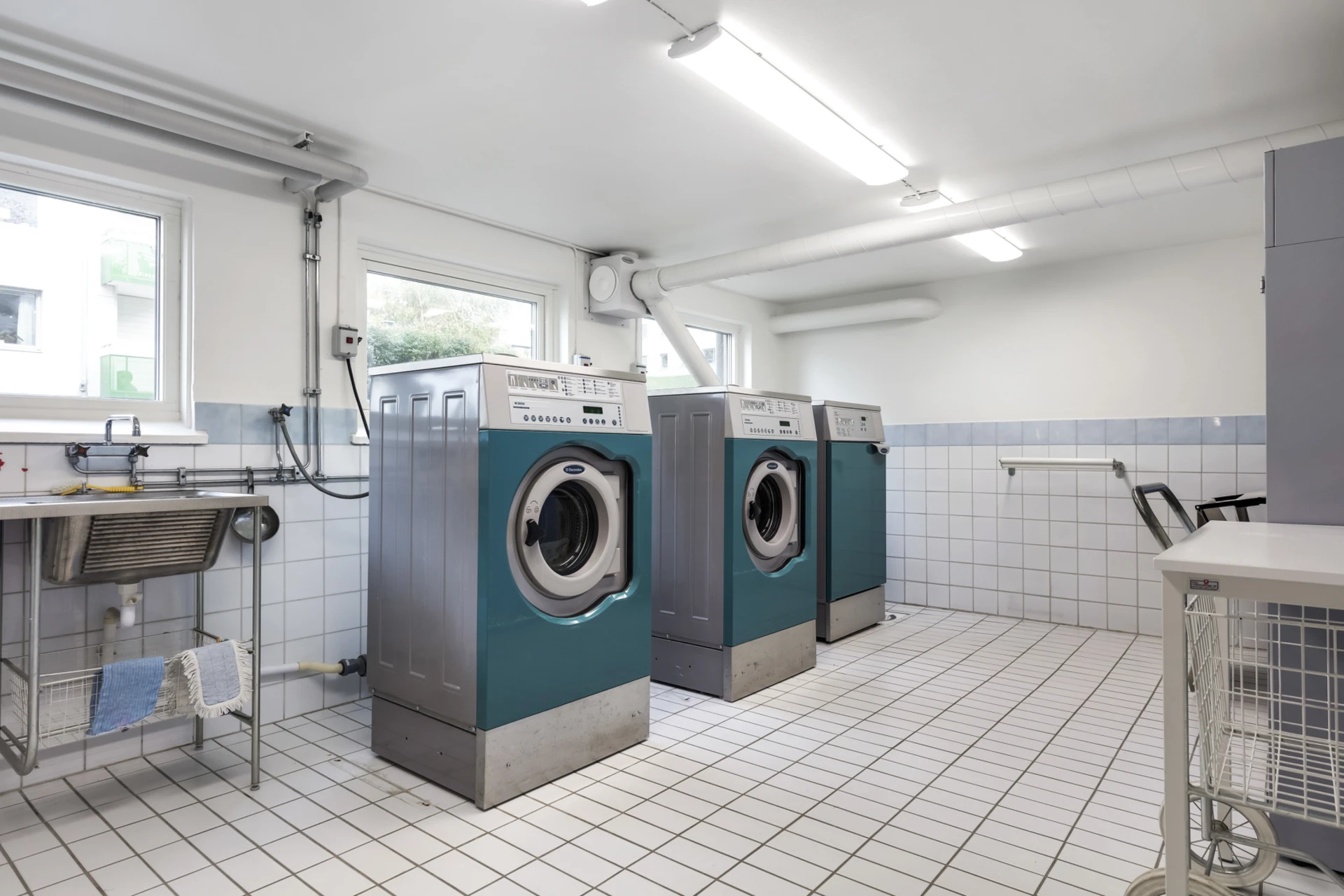 En av föreningens tättstugor