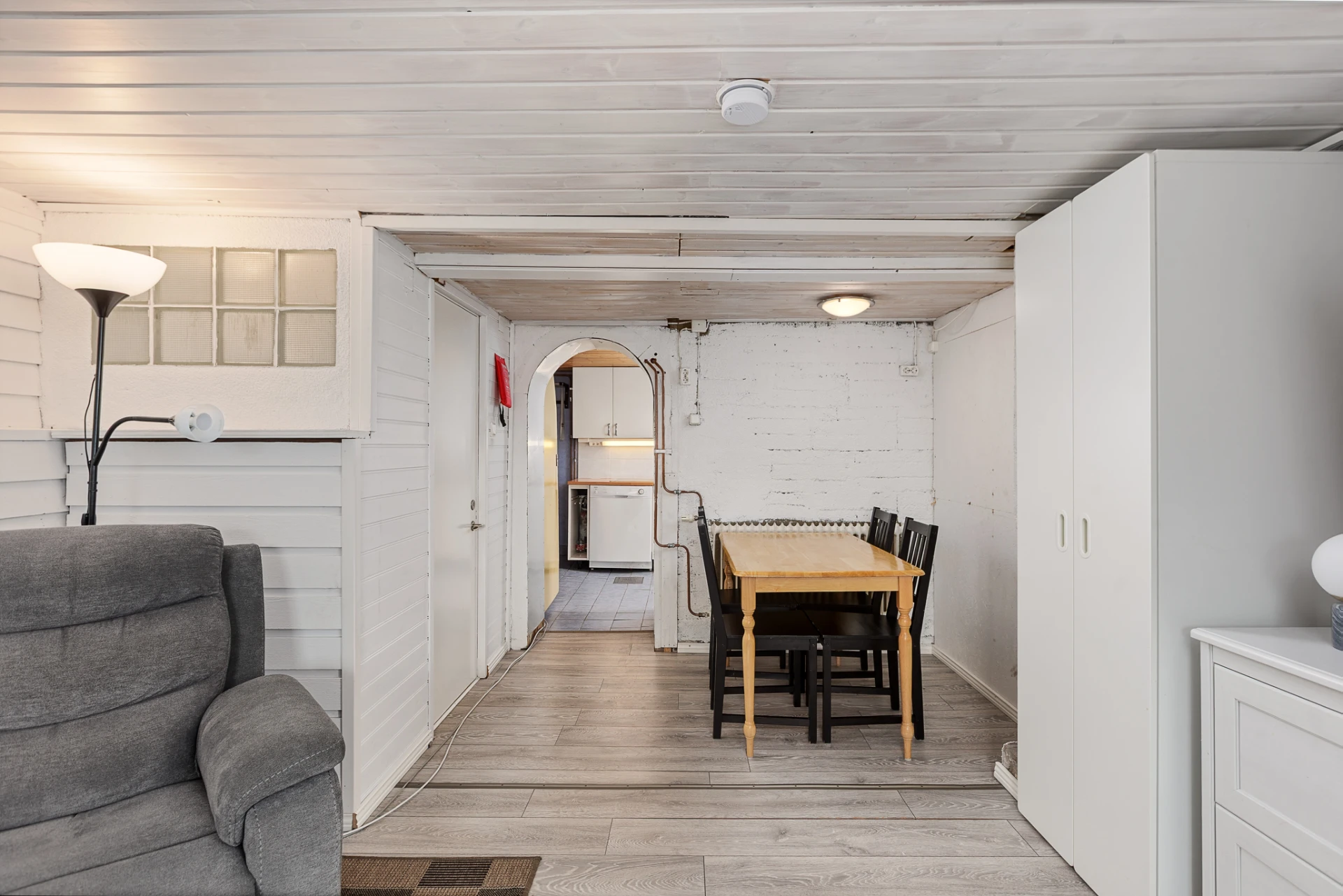 Matplats mot kök nedre plan