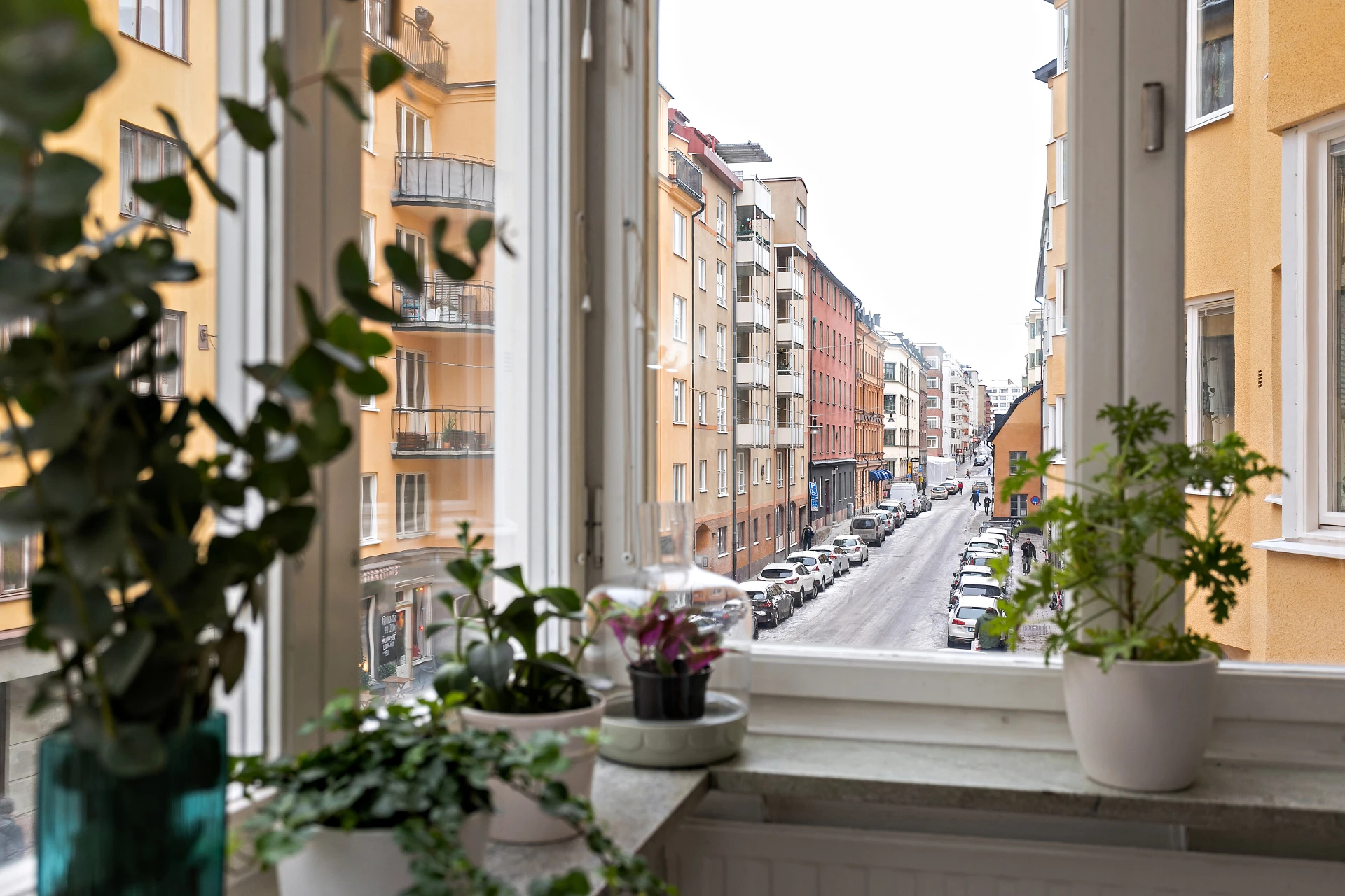 Fin vy över Bondegatan från köksfönstret