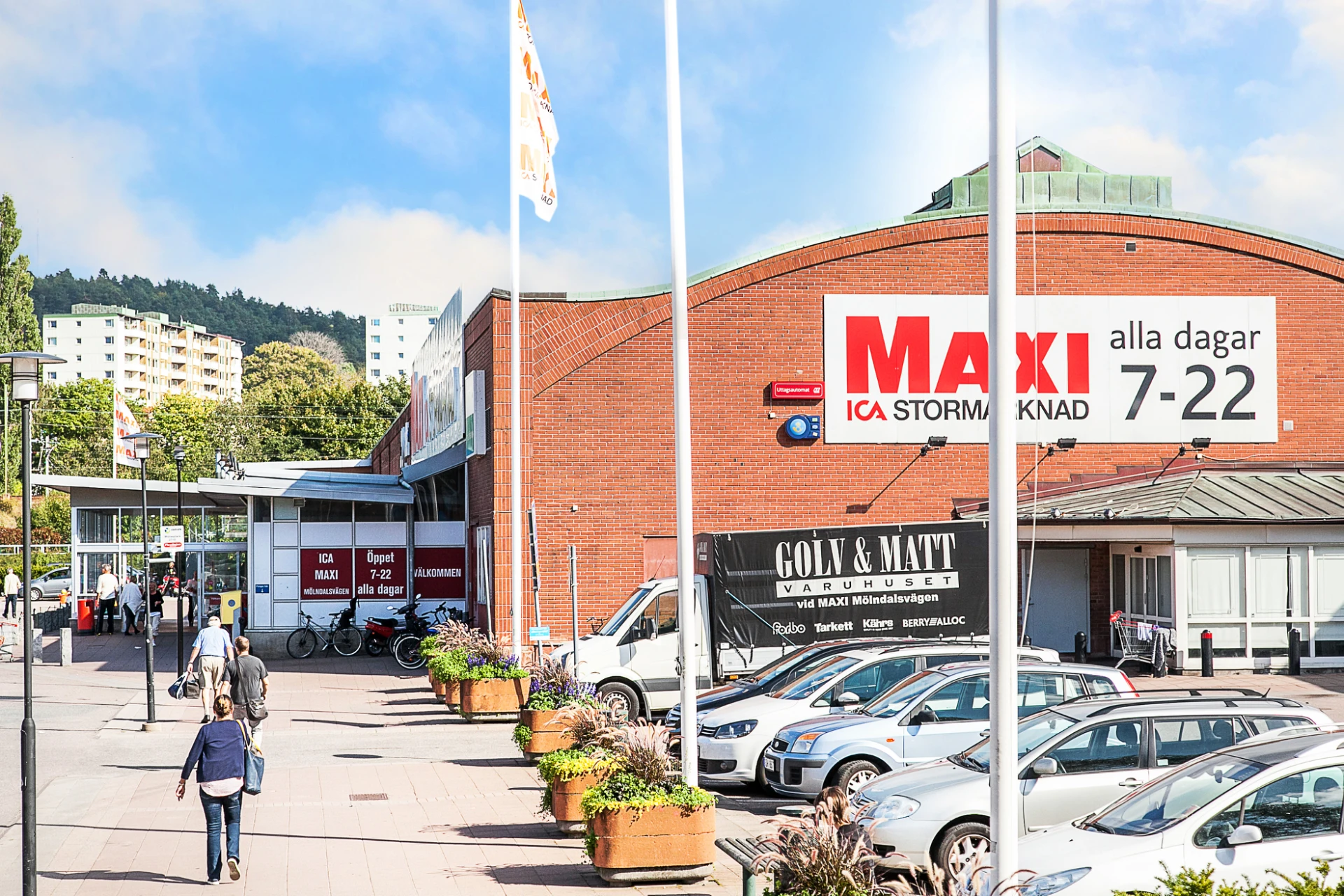 Välsorterade ICA Maxi i Mölndal