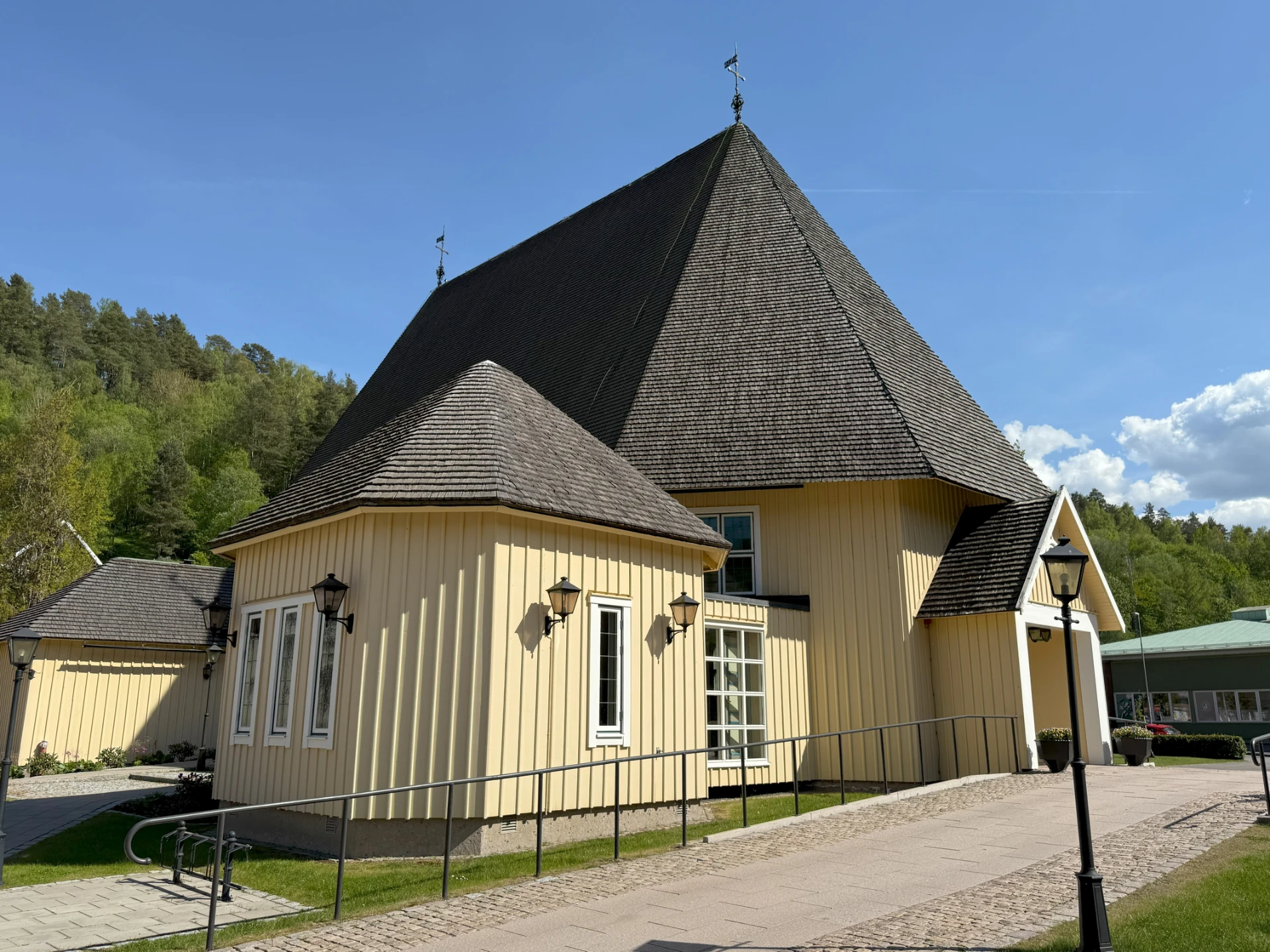 Kyrka