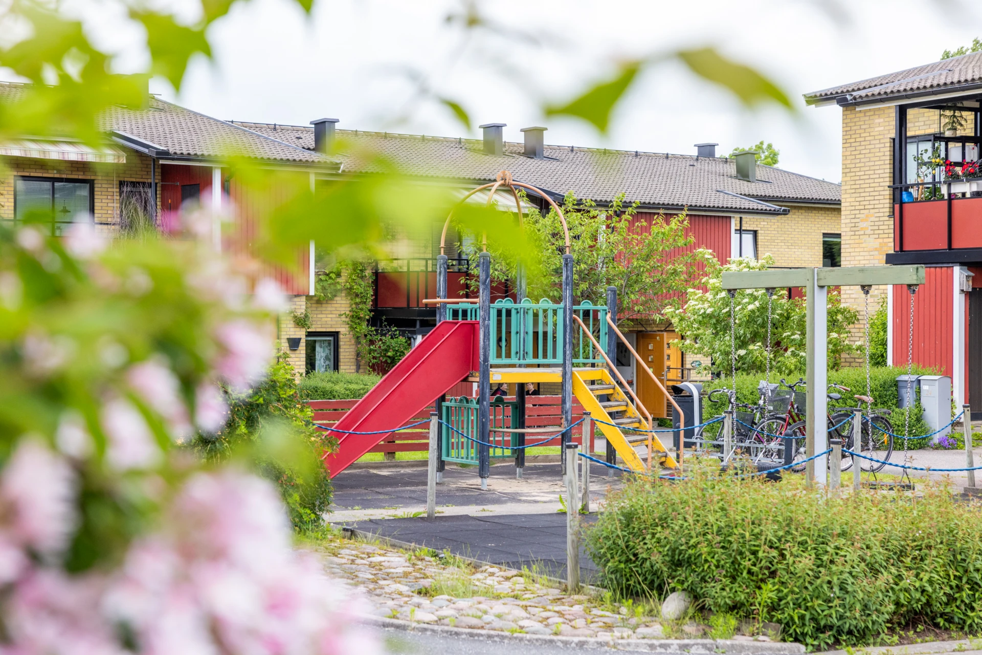 Lekplats på innergården