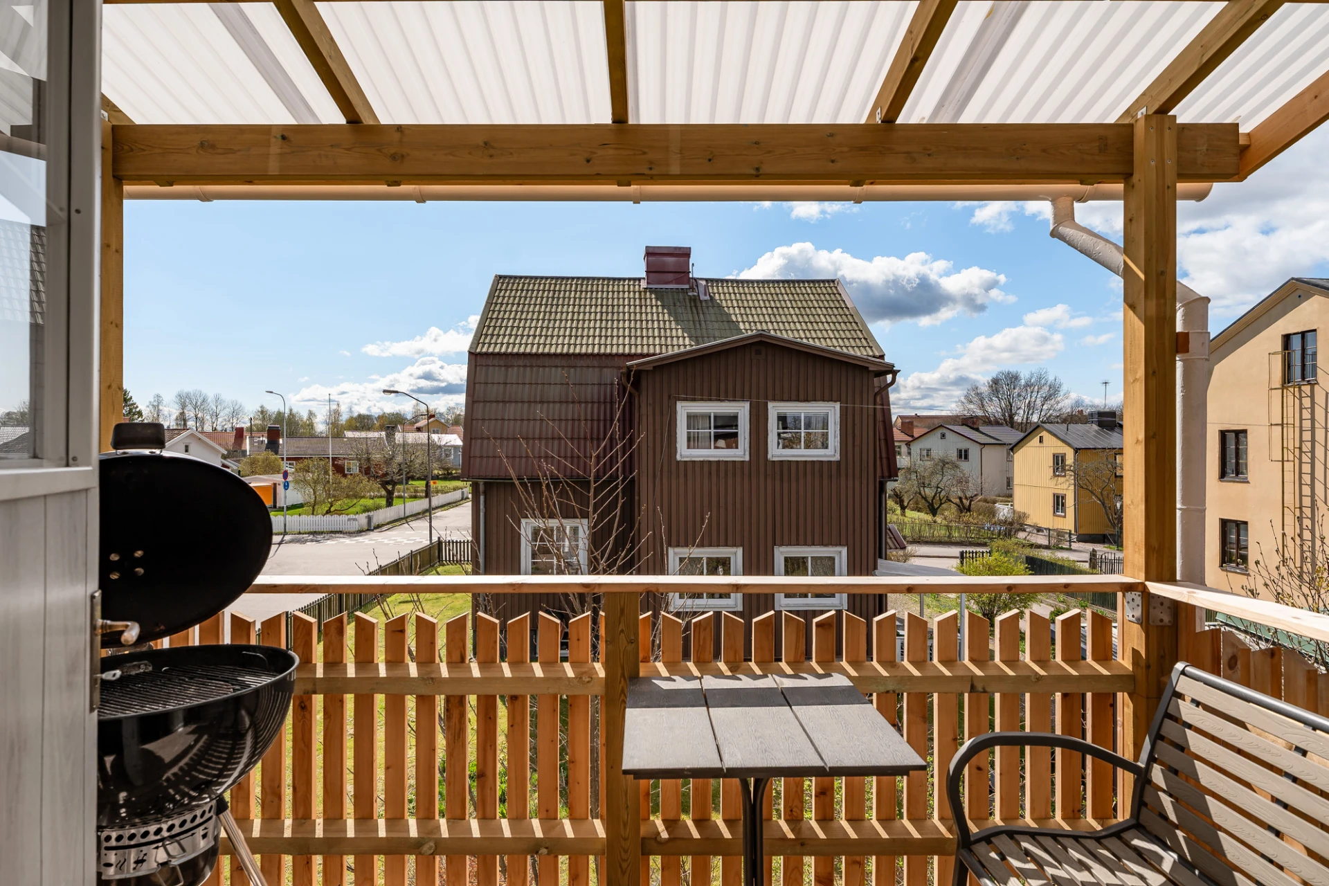 Övervåning balkong