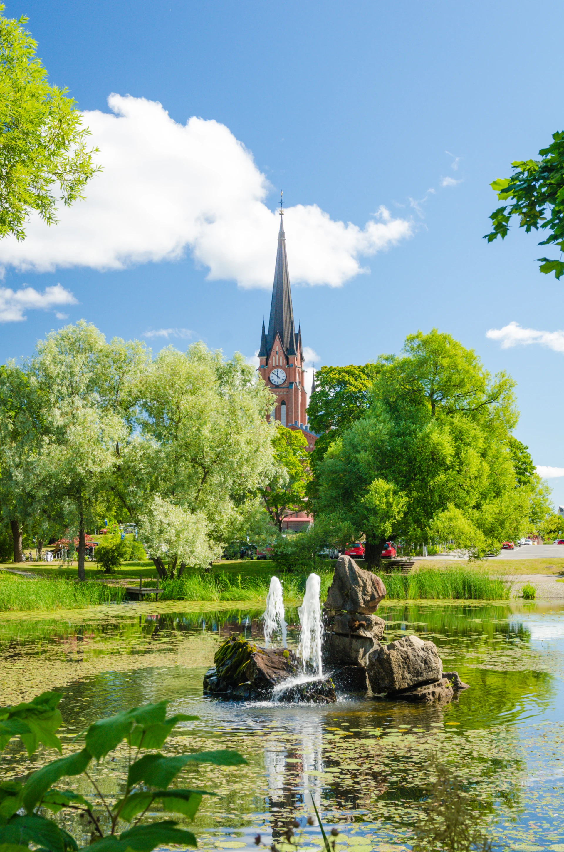 Bünsowska Tjärn & Gustaf Adolfs kyrka