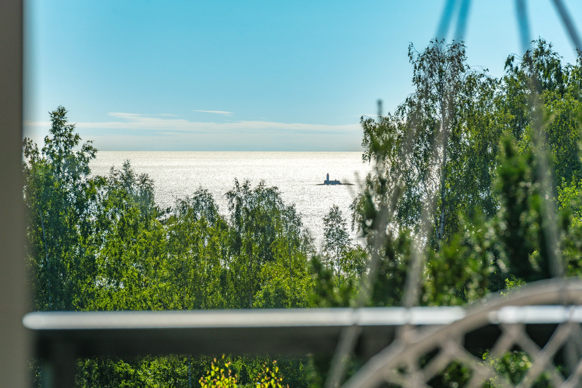 Utsikt från köket mot Draghällans fyr