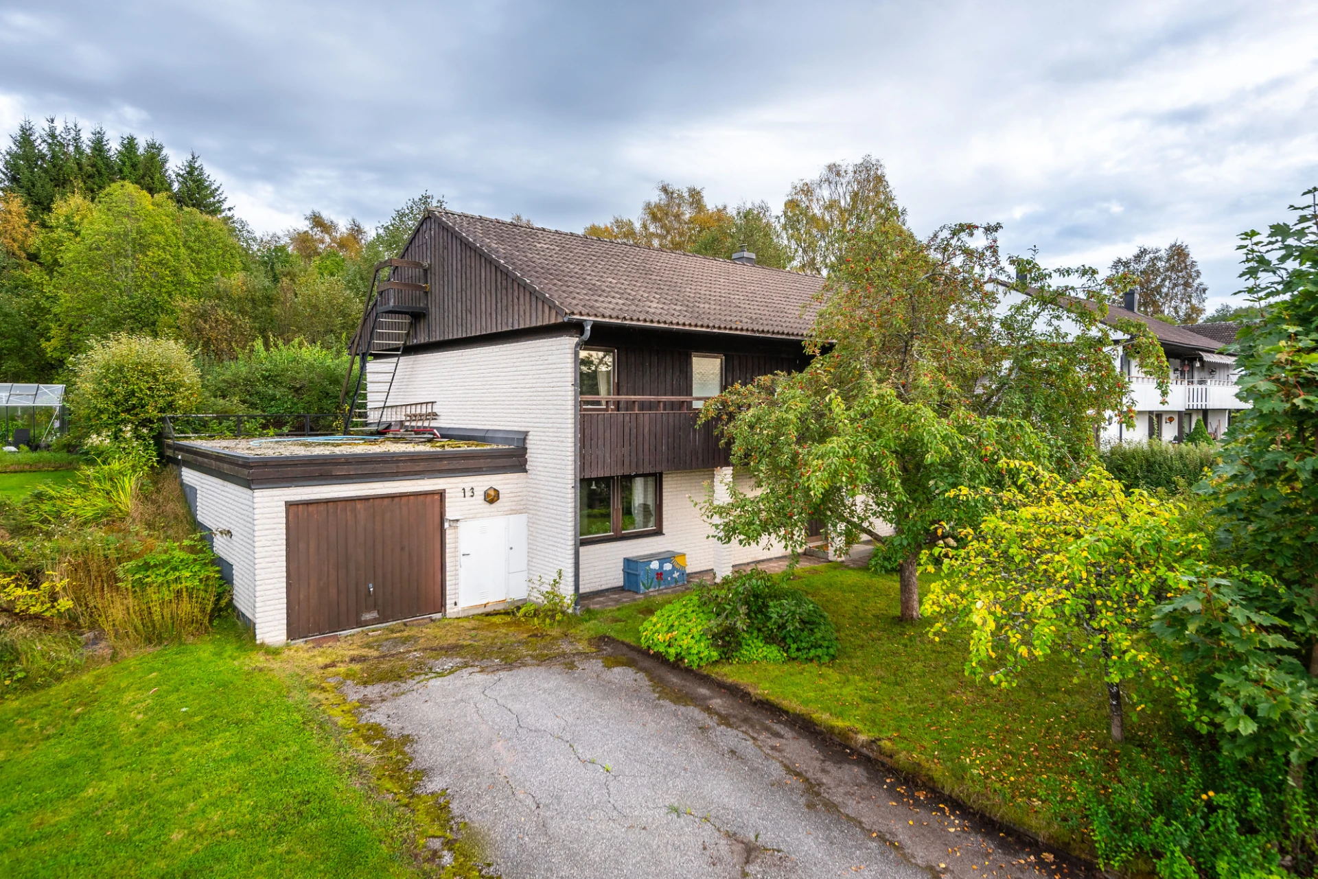 Hus och garage