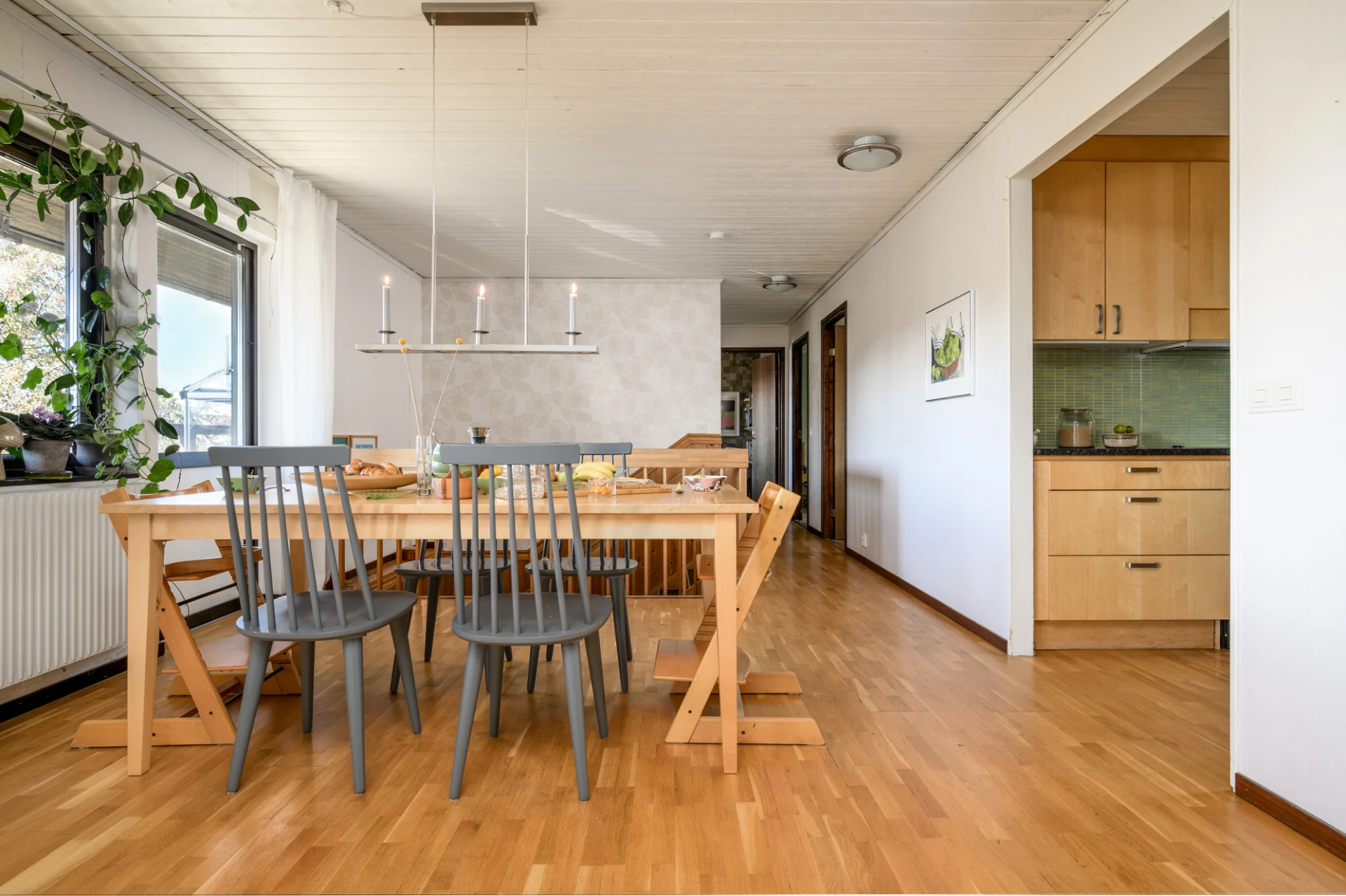 Rymlig matplats med plats för många