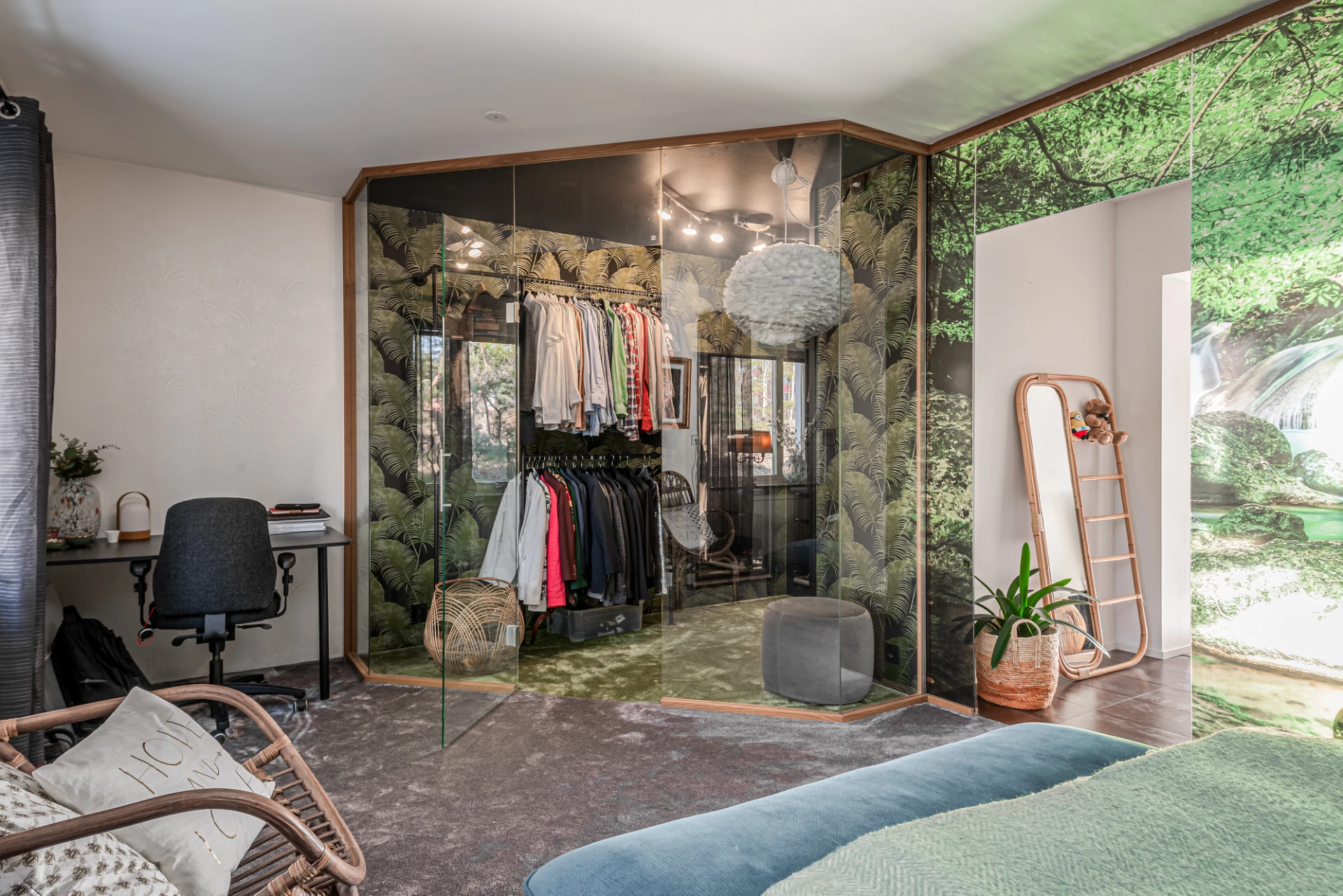Sovrum / Walk in closet