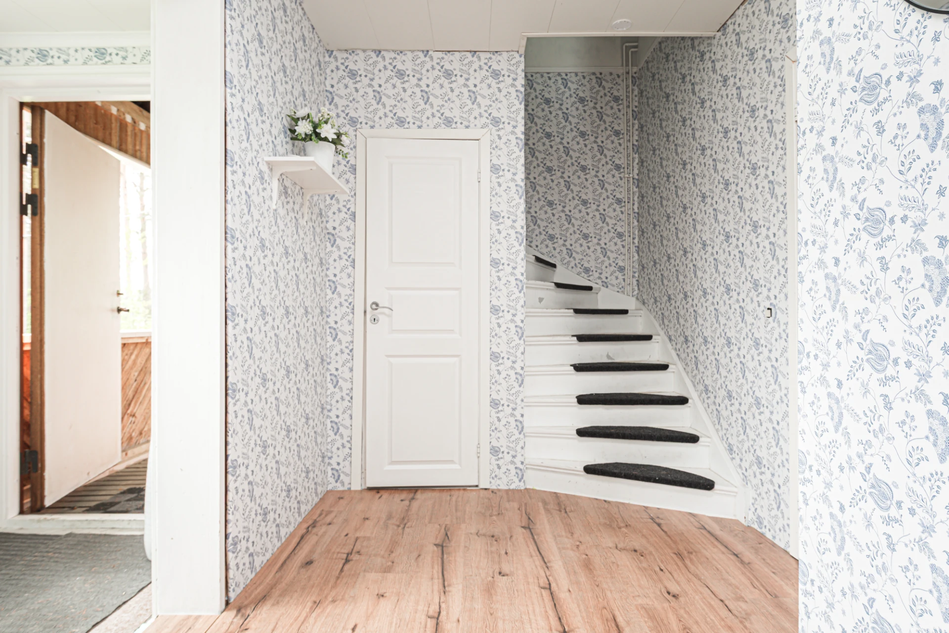 Hall