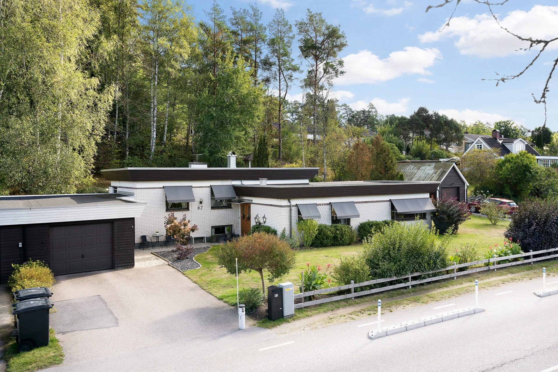 Trevlig suterängvilla med uterum och garage