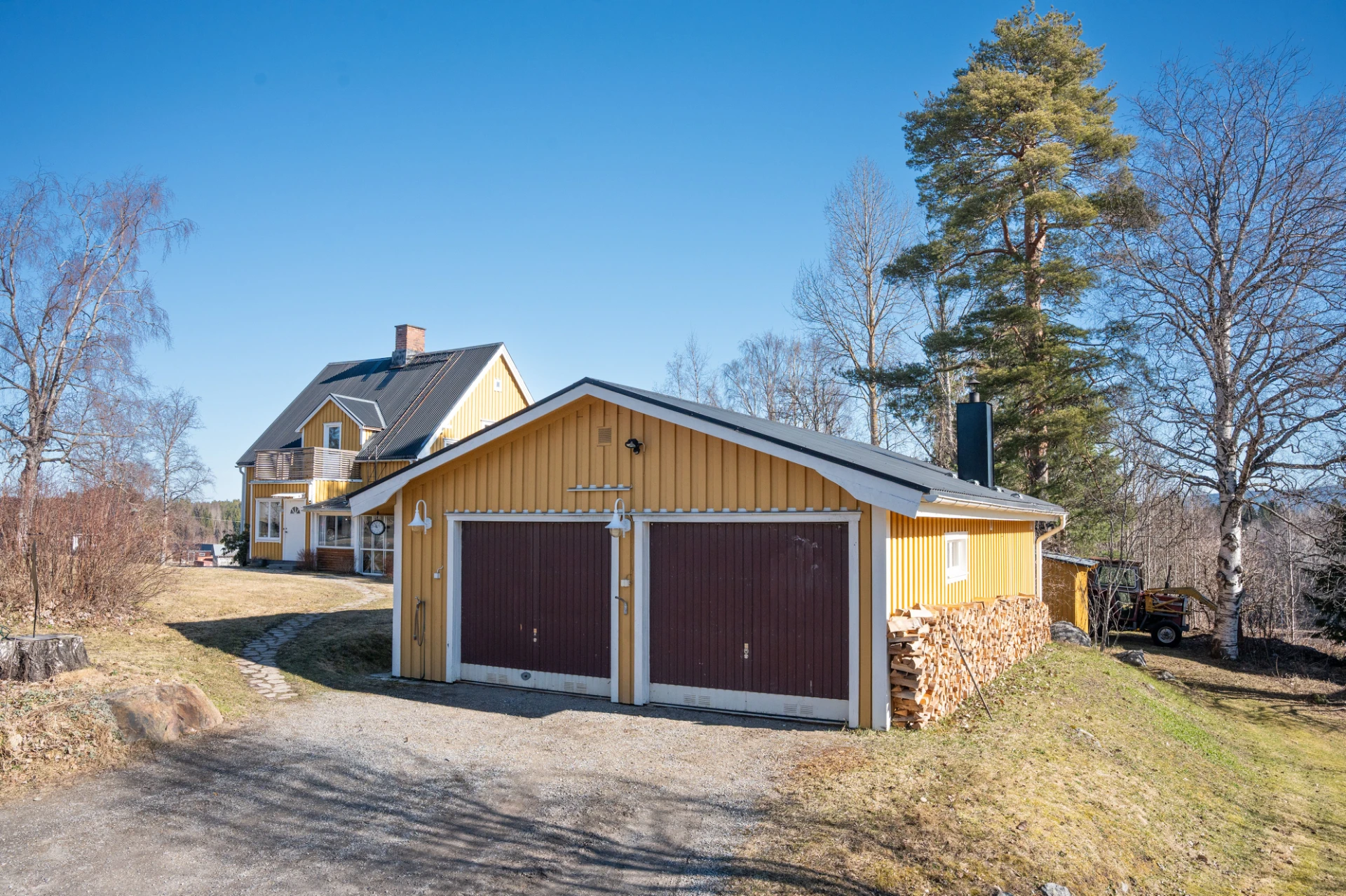Villa & dubbelgarage