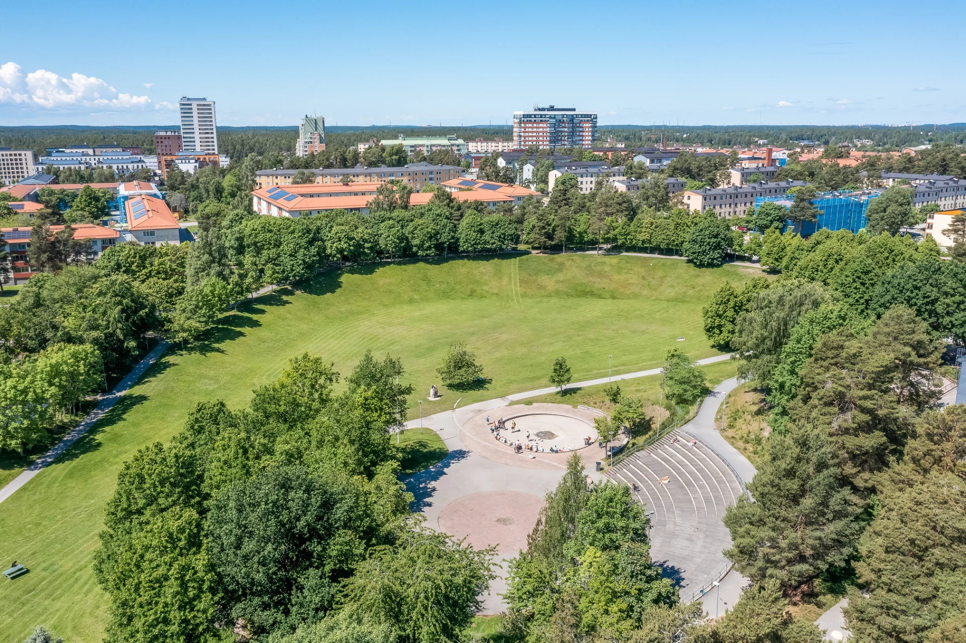 Eskilsparken, Handen