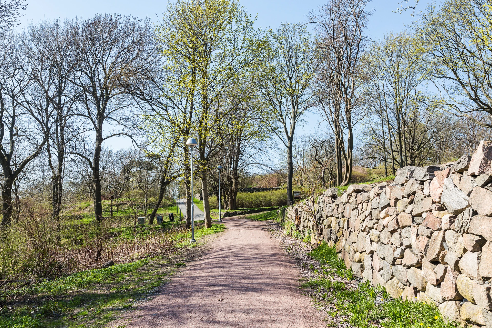 Färjenäsparken intill