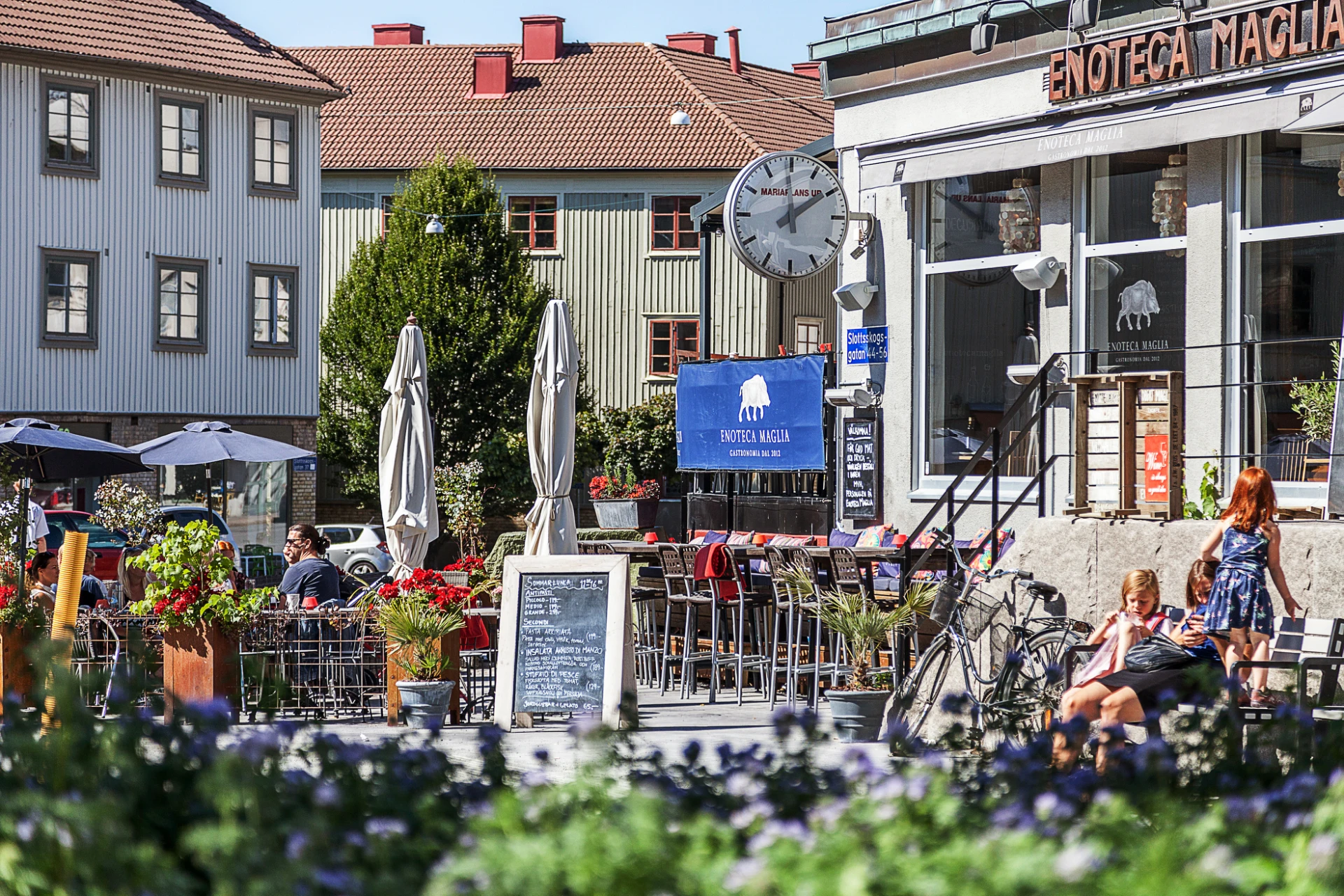 Mängder med omtyckta restauranger och härliga uteserveringar!