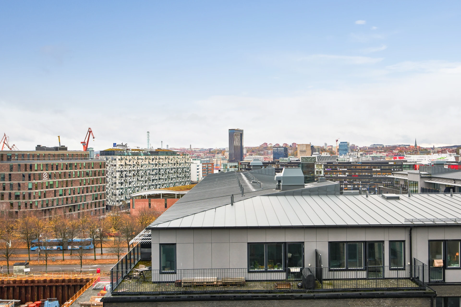 Vy från balkongen i sydlig riktning