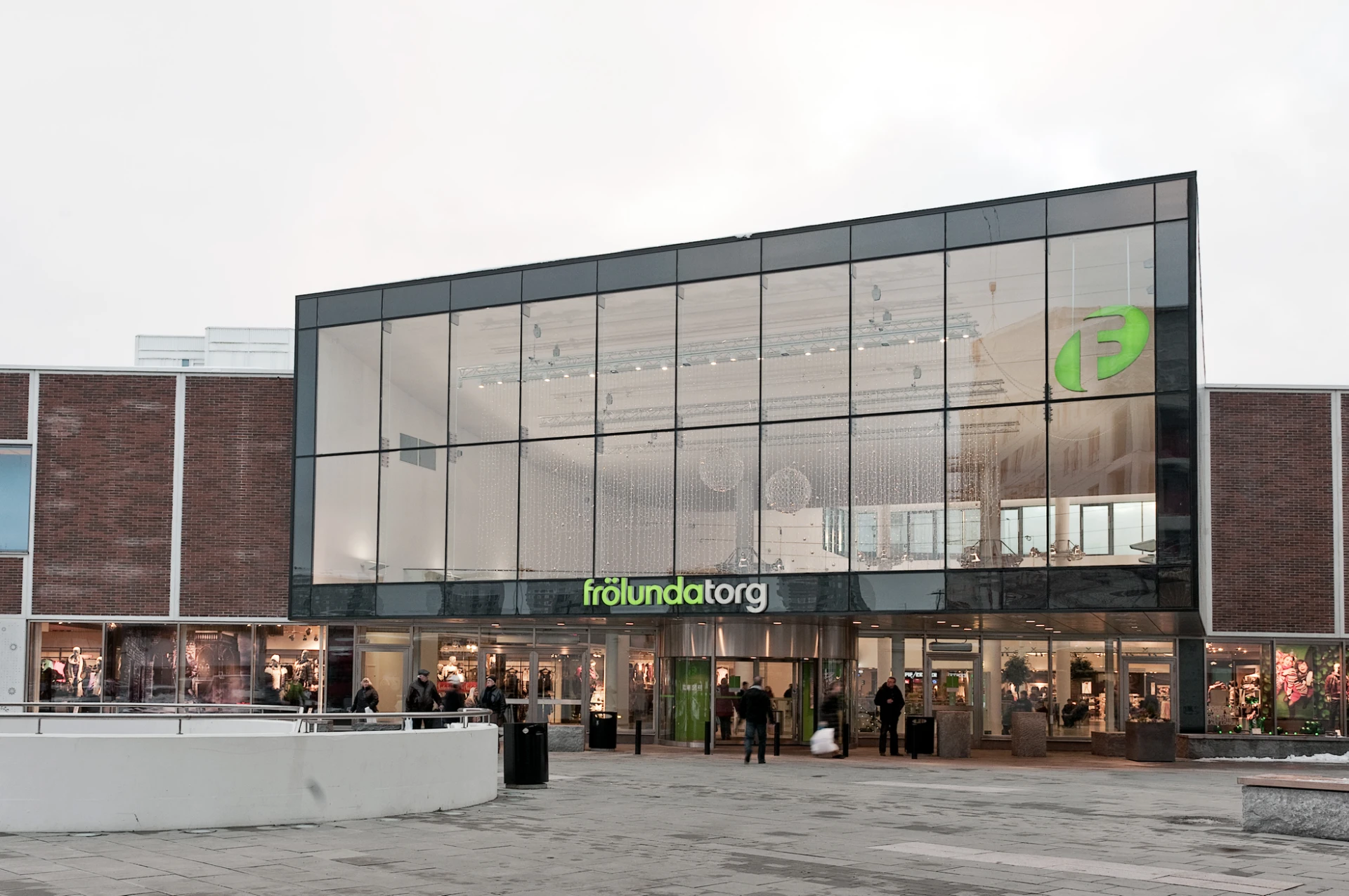 Utmärkt shopping på Frölunda Torg