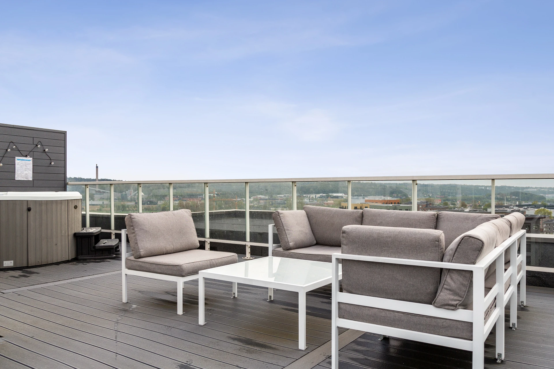 Föreningens gemensamma takterrass med SPA på våning 10